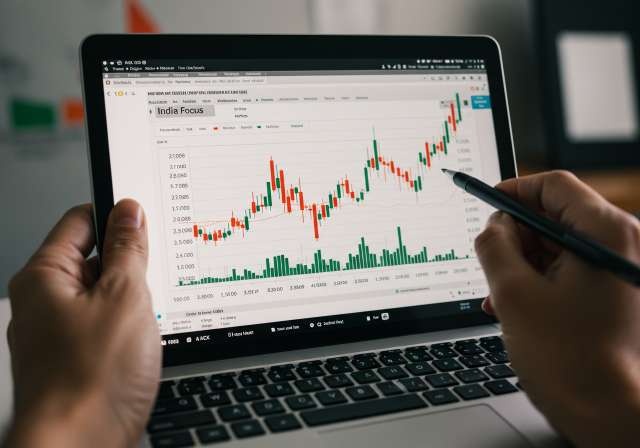 लो कॉस्ट ब्रोकर: कम खर्च में शेयर बाजार में निवेश का स्मार्ट तरीका 2 Track your Indian stock portfolio s perf img1 7